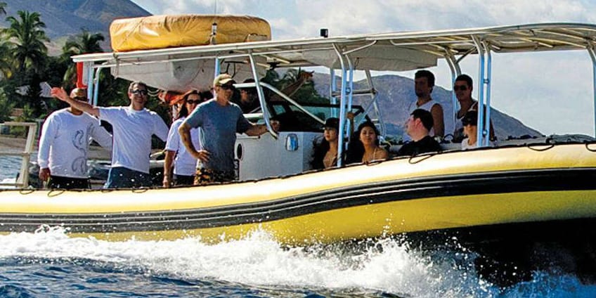Hoku, Wahene's sister raft, off Lahaina